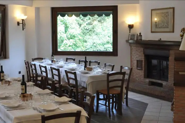 restaurant