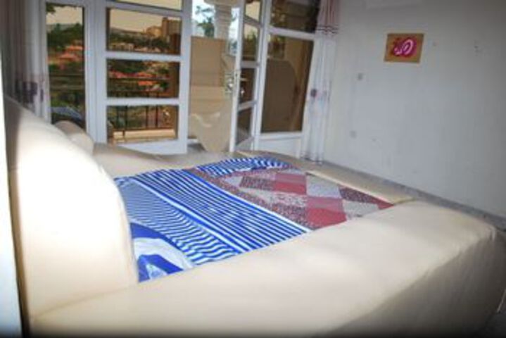 Room 15 of 29