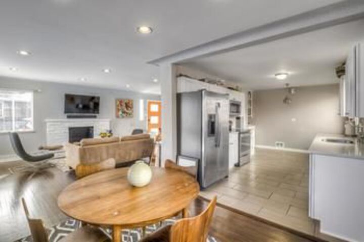Exterior of Spacious Modern Home Sleeps 10!