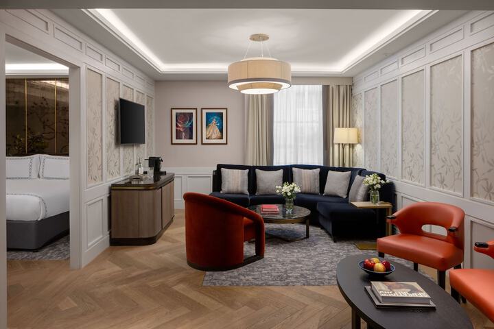 Room 15 of 103