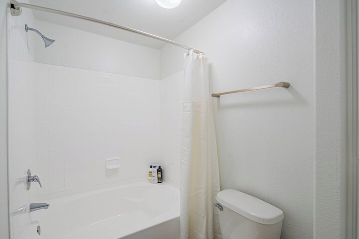 Room 164 of 193