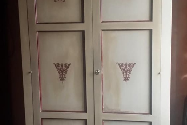 Room 10 of 37