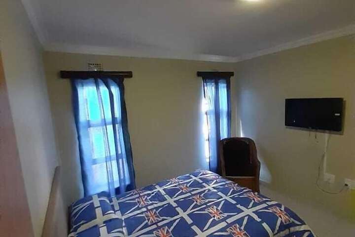 Room 8 of 8