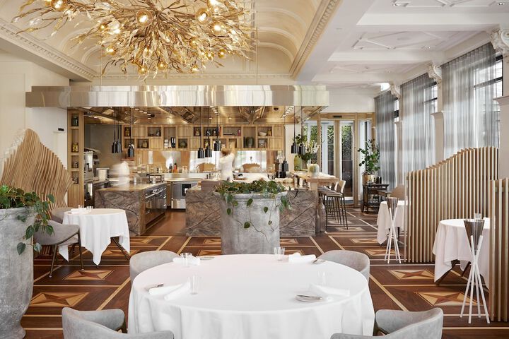 Dining 92 of 129