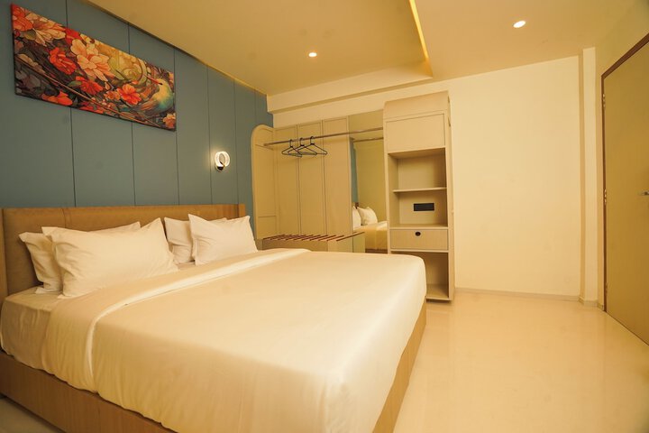 Room 28 of 72