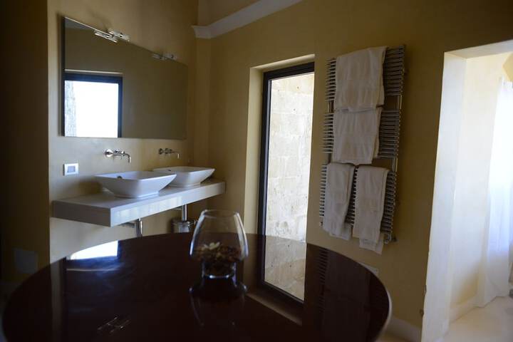 Room 19 of 47