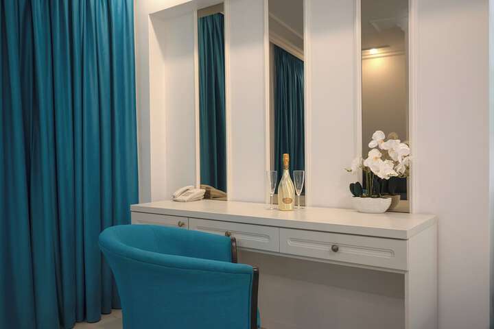 Room 25 of 108