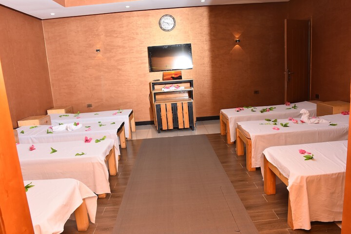 Room 16 of 18
