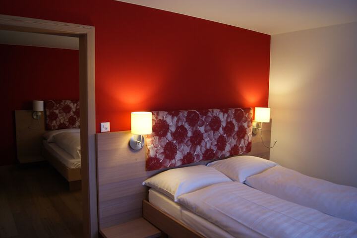 Room 9 of 60