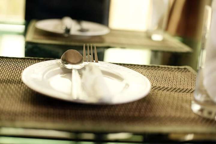 Dining 16 of 21