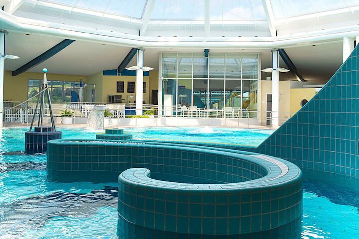 Hotel with Pool