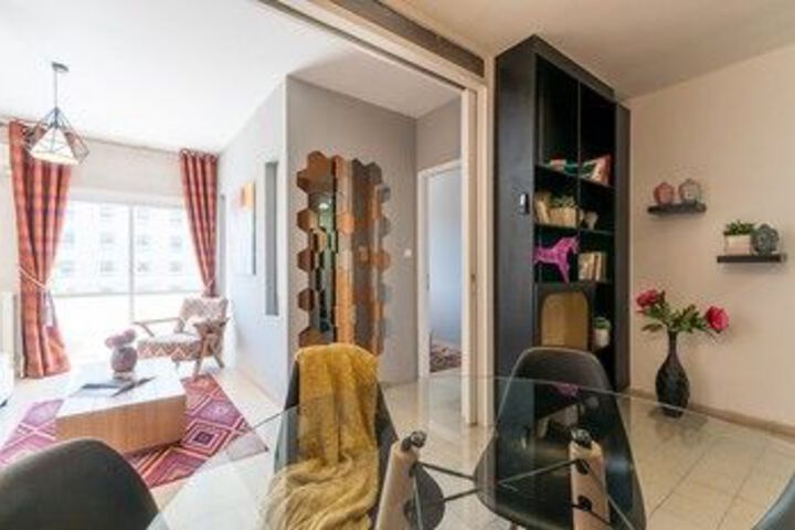 Room 9 of 16