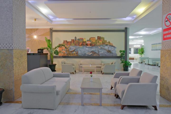 Entrance & Lobby