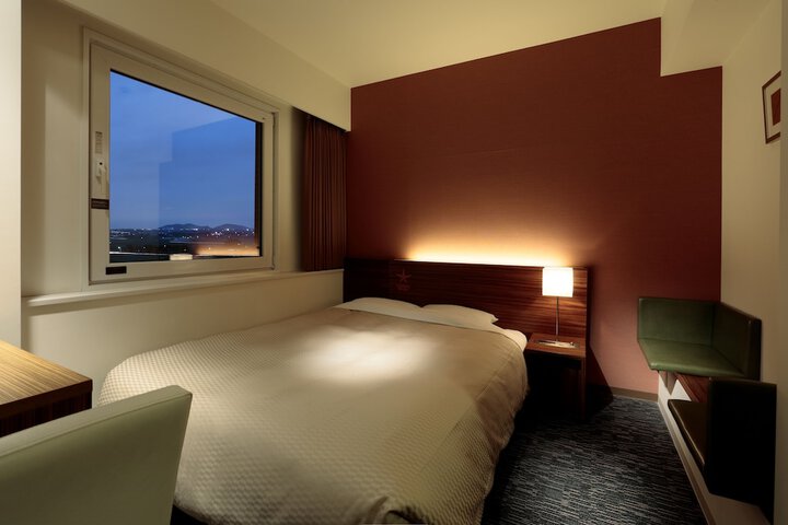 Room 9 of 49