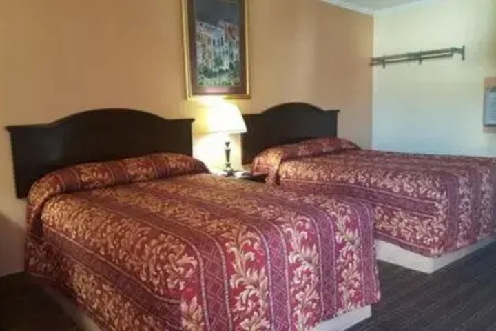 Room 3 of 5