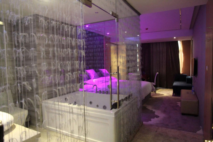 Photo 8