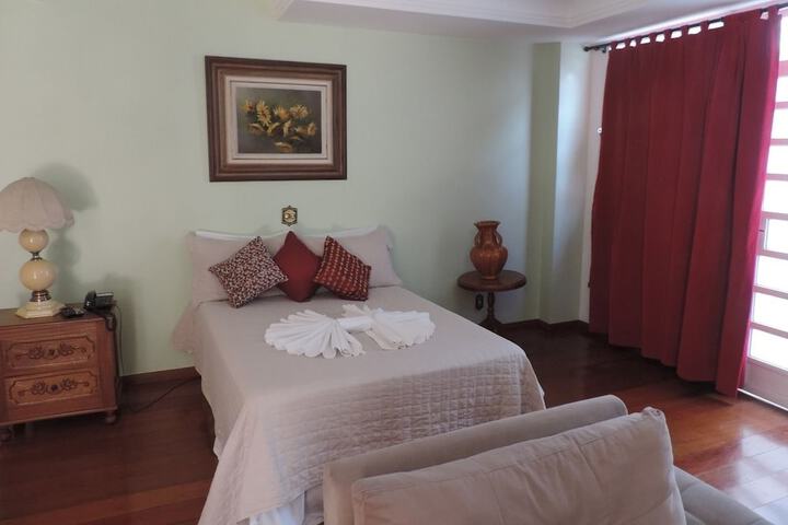 Room 8 of 24
