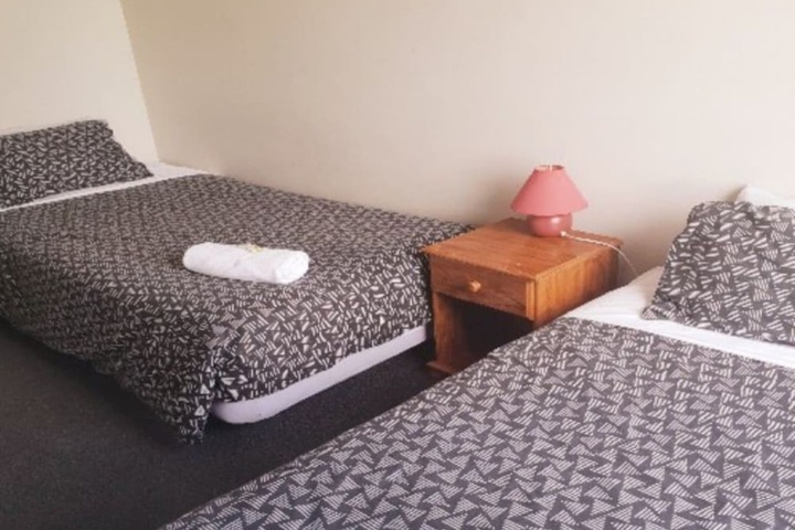 Room 4 of 40