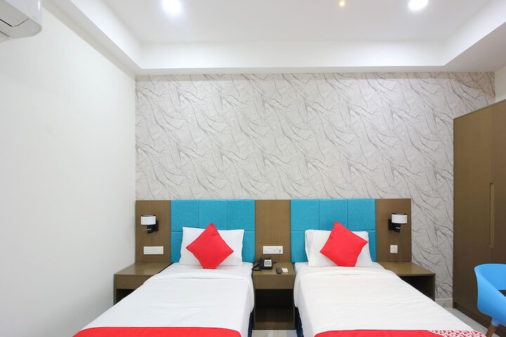 Room 10 of 26