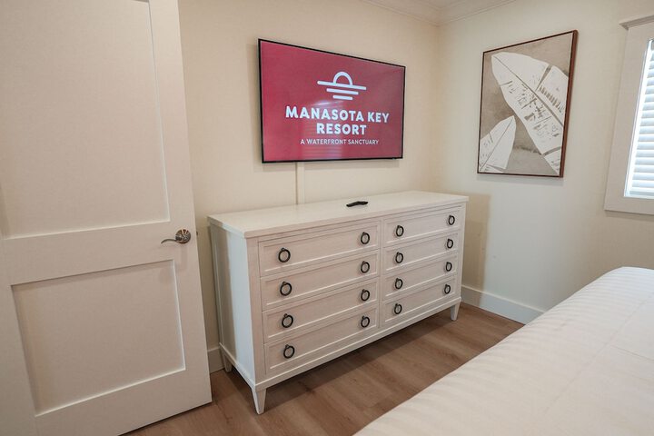 Room 5 of 115