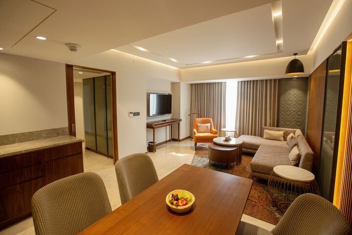 Room 34 of 111