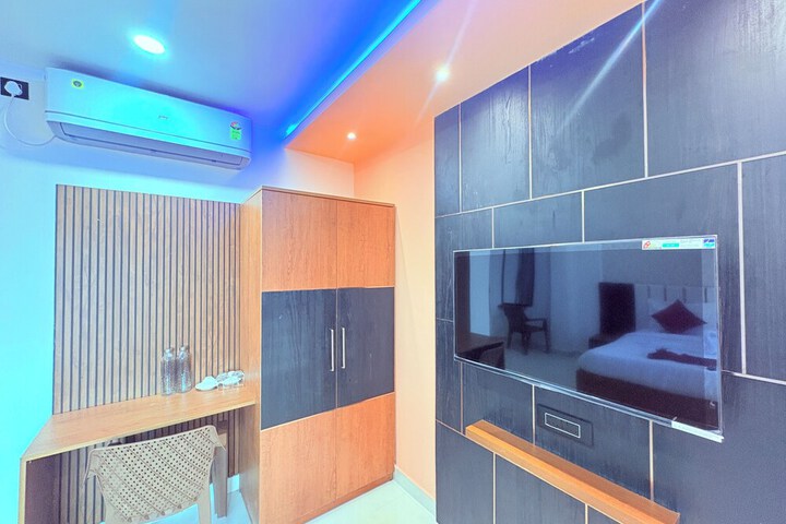 Room 14 of 27