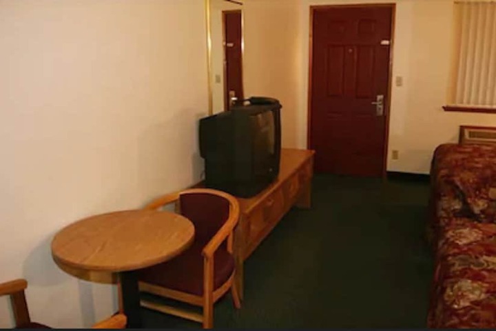 Room 34 of 52