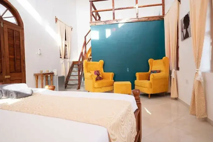 Room 3 of 9