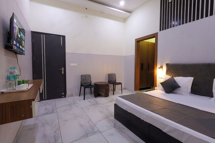 Room 13 of 45