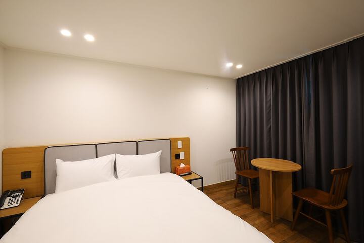 Room 21 of 75