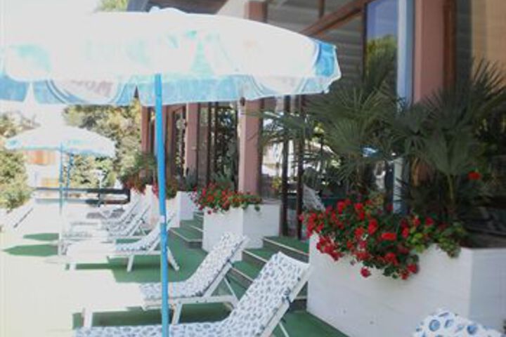 Sundeck 29 of 29