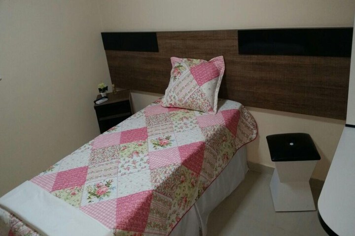 Room 9 of 21