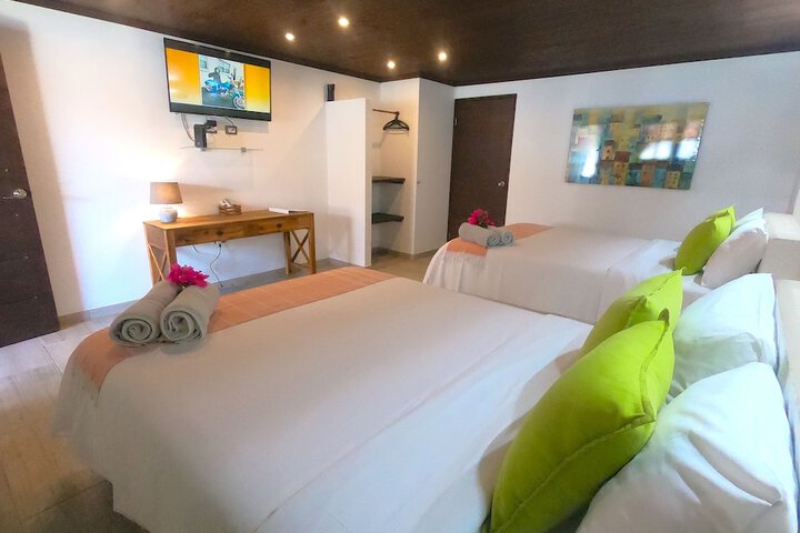 Room 25 of 141