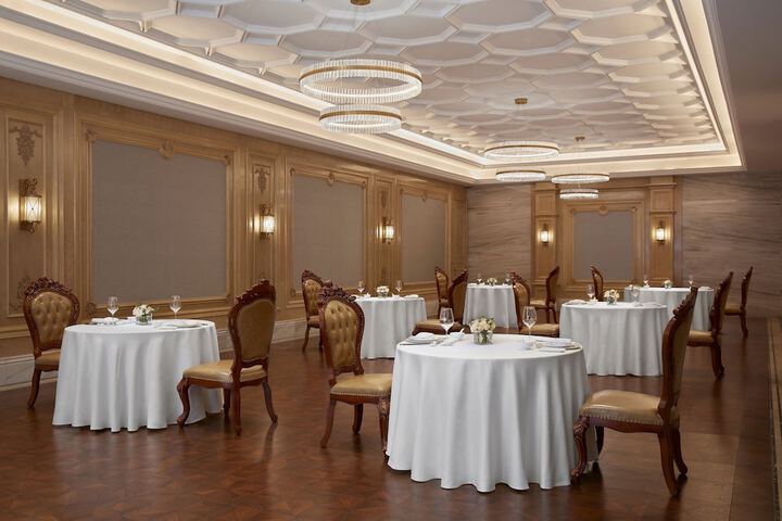 Dining 54 of 79