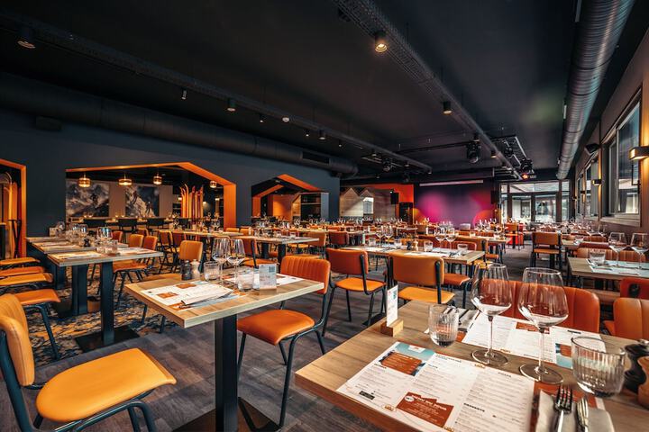 Dining 95 of 144