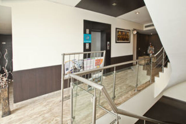 Ballroom/Hall 58 of 64