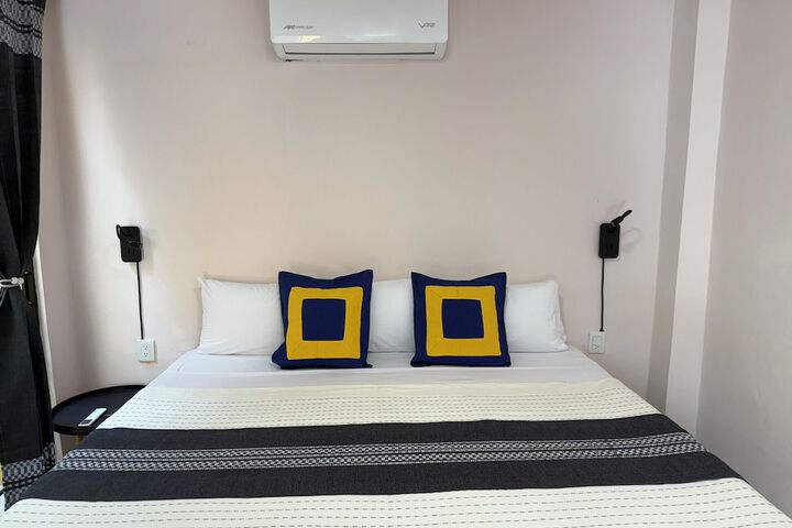 Room 7 of 37
