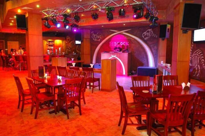 Lounge 47 of 71