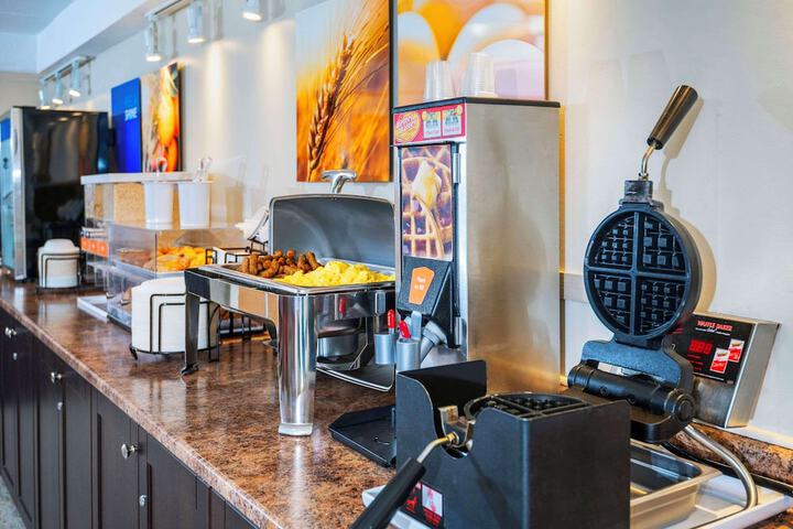 Breakfast/Coffee Service 24 of 31