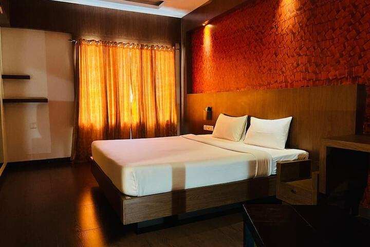 Room 10 of 55