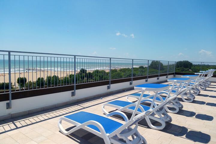 Sundeck 64 of 65