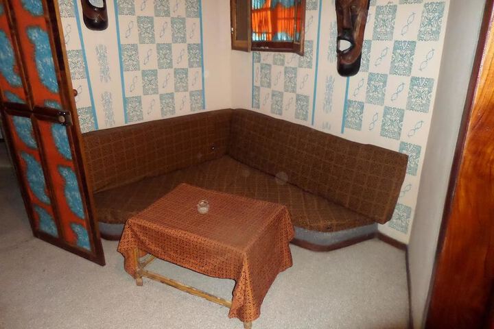 Room 10 of 22