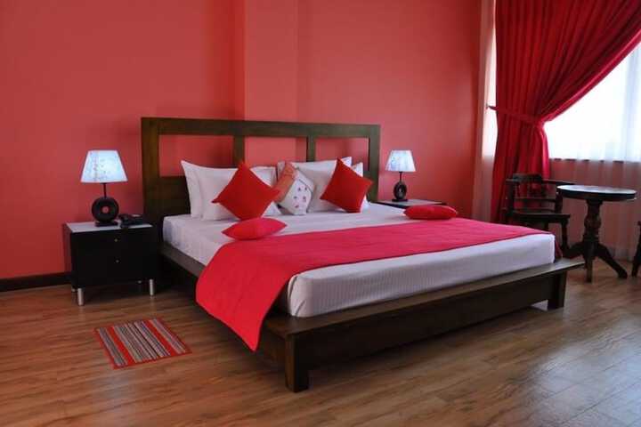 Room 16 of 34