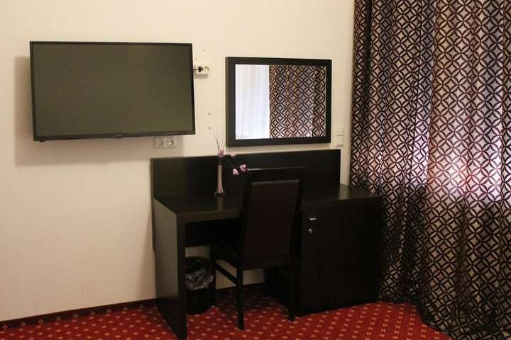 Room 16 of 29