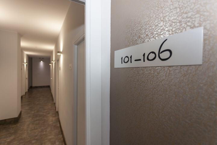 Ballroom/Hall 71 of 81