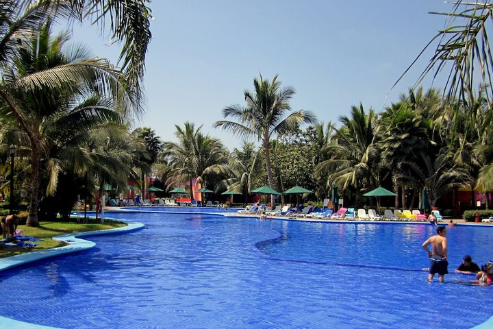 Pool 42 of 112