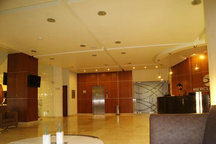 Entrance & Lobby
