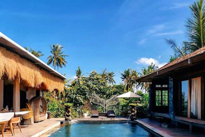 Pool 50 of 109
