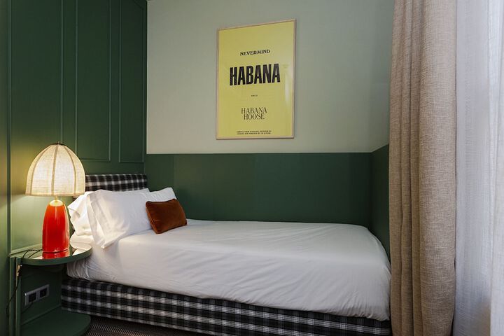 Room 14 of 40