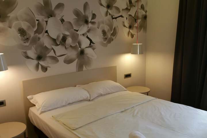 Room 28 of 75